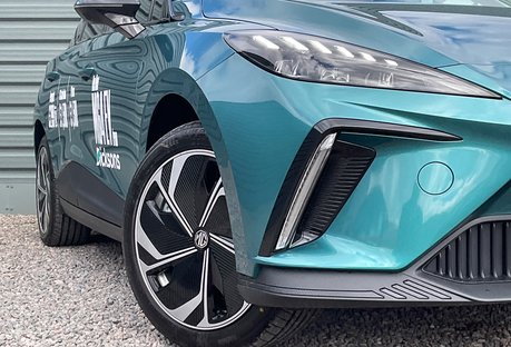 MG MG4 PREMIUM LONG RANGE