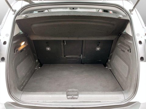 Vauxhall Crossland 1.5 Turbo D Ultimate SUV 5dr Diesel Manual Euro 6 (s/s) (110 ps) Air Con - 21