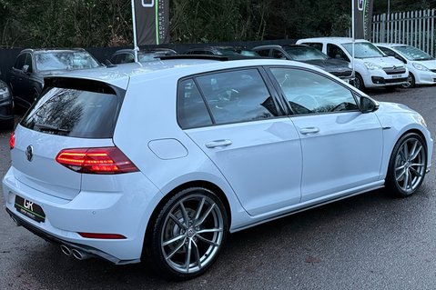 Volkswagen Golf R TSI 4MOTION DSG -LEATHER -CAMERA-PRETORIAS -PAN ROOF -WHITE/SILVER -GHOST 8