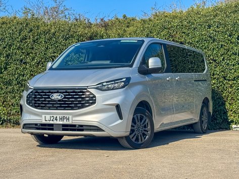 Ford Tourneo Custom Titanium Luxe | 9 Seat | Auto | L2 LWB | 320 | Euro 6 | £31,790 + vat