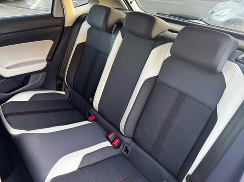 Volkswagen Polo BEATS TSI 79