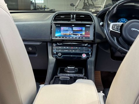 Jaguar F-Pace 3.0 F-PACE V6 S AWD D Auto 4WD 5dr 48