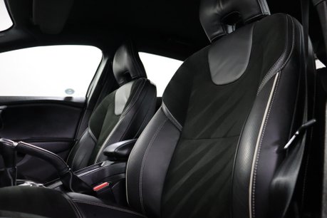 Volvo V40 D2 R-DESIGN NAV PLUS 35