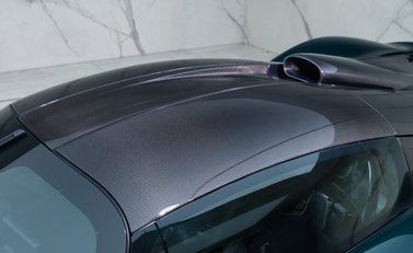 Aston Martin Valkyrie 43