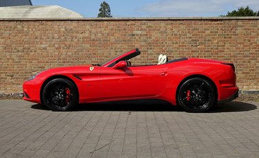 Ferrari California T 8