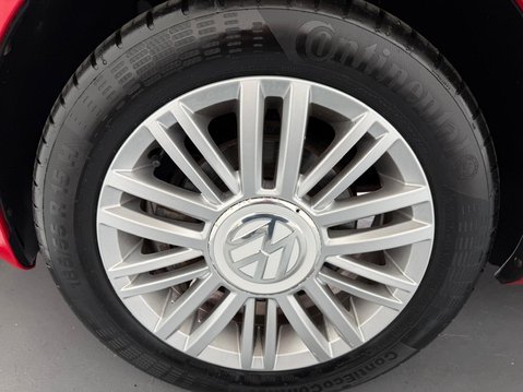 Volkswagen Up 1.0 Move up! Euro 6 (s/s) 5dr 28