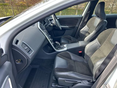 Volvo XC60 2.0 D4 R-Design Nav Auto Euro 6 (s/s) 5dr 8