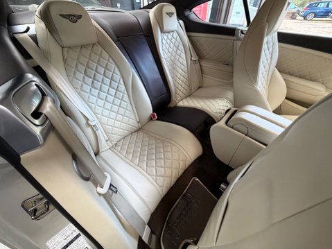 Bentley Continental GT V8 S MDS BLACK EDITION 26