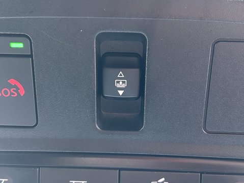 Nissan Qashqai 1.3 DiG-T MH 158 Tekna 5dr 32