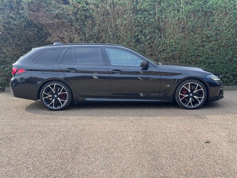 BMW 5 Series 520D M SPORT TOURING MHEV 3