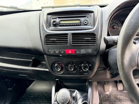 Fiat Doblo 1.3 JTD MultiJetII 16v Panel Van 4dr Diesel Manual L1 H1 (133 g/km, 90 bhp) 29