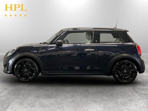 Mini Hatch 1.5 Cooper Exclusive Hatchback 3dr Petrol Steptronic Euro 6 (s/s) (136 ps) 4