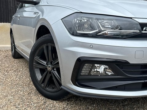 Volkswagen Polo R-LINE TSI DSG 10