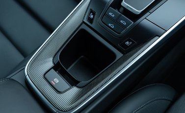 Porsche 911 Turbo S (992) 23