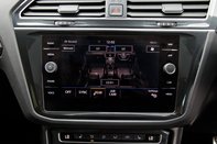 Volkswagen Tiguan R-LINE TECH TDI 4MOTION DSG 26