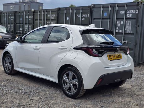 Toyota Yaris 1.5 VVT-h Icon Hatchback 5dr Petrol Hybrid E-CVT Euro 6 (s/s) (116 ps) 4