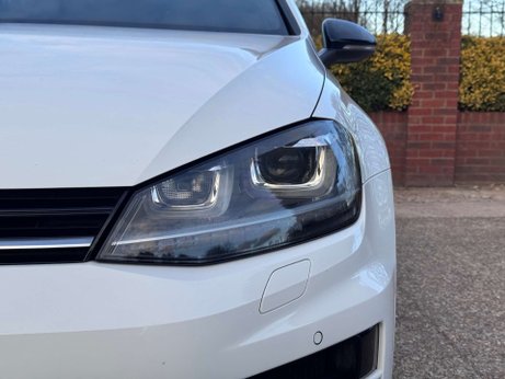 Volkswagen Golf 2.0 Golf R DSG 4WD 5dr 1