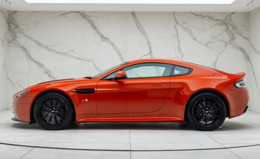 Aston Martin V12 Vantage S 5