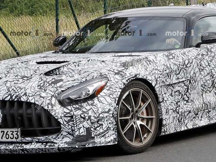 Mercedes-Benz AMG GT R Black Series: Latest AMG Special Spotted Testing