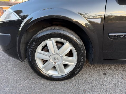 Renault Megane 1.6 VVT Oasis 5dr 51