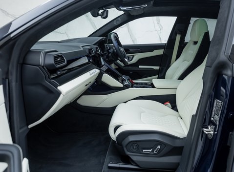 Lamborghini Urus S 19