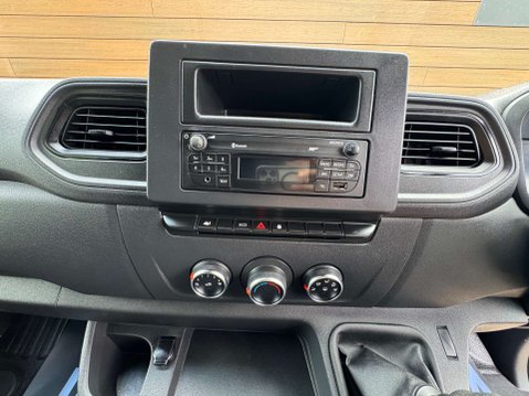 Renault Master 2.3 Master LM35 Business Blue dCi 26