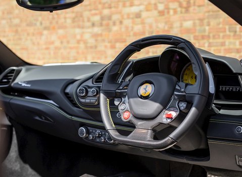 Ferrari 488 Spider 13