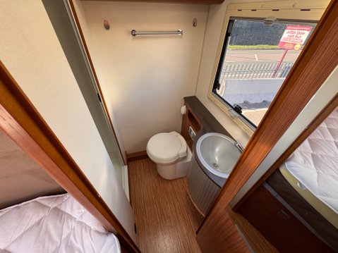 Adria Coral S680 ST 27