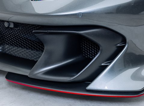 Ferrari 812 Competizione 65