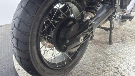 Moto Guzzi V85 TT 850 2021 ONLY 11K HISTORY FULL LUGGAGE ADVENTURE BIKE 31