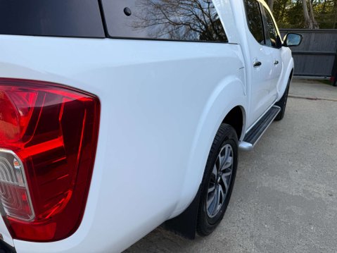 Nissan Navara 2.3 Navara N-Connecta dCi 4WD 5dr 46