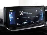 Peugeot 2008 GT PREMIUM 40