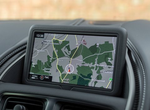 Aston Martin DBS Superleggera 18