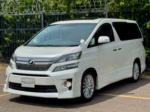 Toyota Vellfire G Edition V6 Sunroof 27