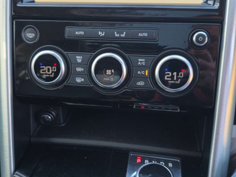 Land Rover Discovery 3.0 Discovery Luxury HSE SD6 Auto 4WD 5dr 48