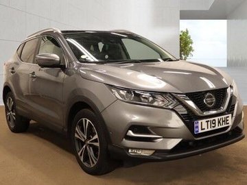Nissan Qashqai 1.3 DIG-T N-Connecta Euro 6 (s/s) 5dr