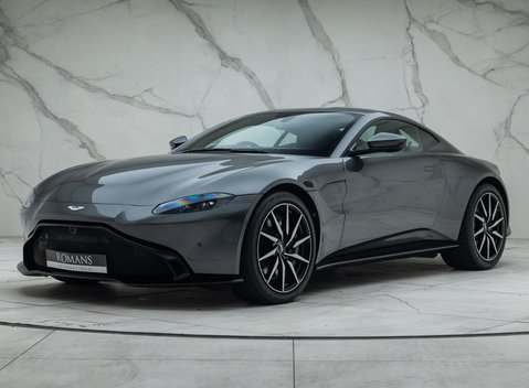 Aston Martin V8 Vantage 1