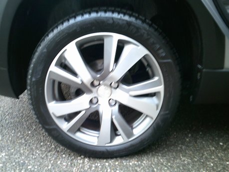 Peugeot 2008 PURETECH S/S ALLURE PREMIUM ONLY 68,000 MILES FROM NEW 12