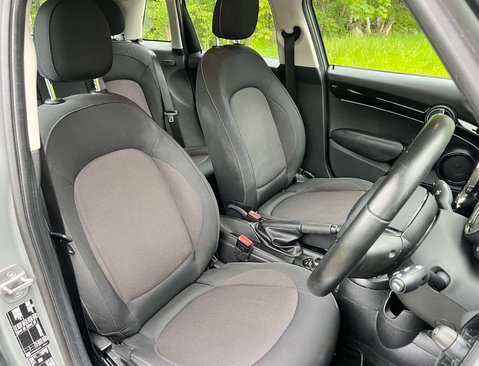 Mini Hatch 1.5 Cooper Classic 5dr 18