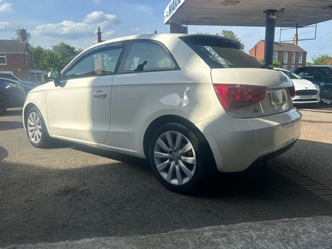 Audi A1 TFSI SPORT 6