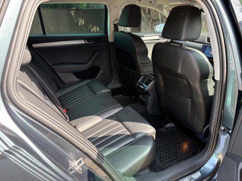 Skoda Superb SE L EXECUTIVE TDI DSG 16