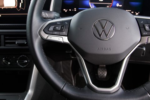 Volkswagen Polo LIFE TSI 18