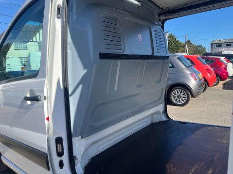 Peugeot Expert 2.0 Expert 1200 L2H1 HDi 38