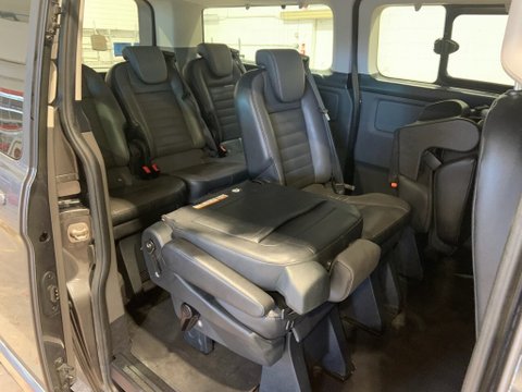 Ford Tourneo Custom 320 TITANIUM L2 ECOBLUE AUTO 18