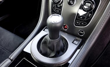 Aston Martin Vantage GT8 9