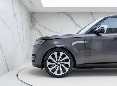 Land Rover Range Rover D350 Autobiography LWB 35