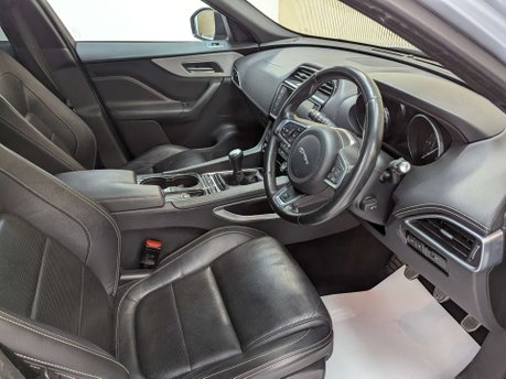 Jaguar F-Pace 2.0 F-Pace R-Sport AWD D 4WD 5dr 30