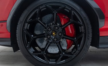 Lamborghini Urus PERFORMANTE 33