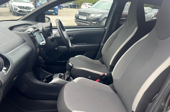 Toyota Aygo 1.0 VVT-I X-TREND TSS 5 DOOR 23