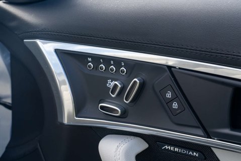 Jaguar F-Type F-Type I4 R-Dynamic 13